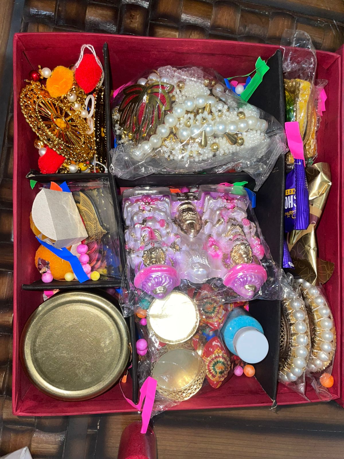 KHUSHIYON KA PITARA HAMPER